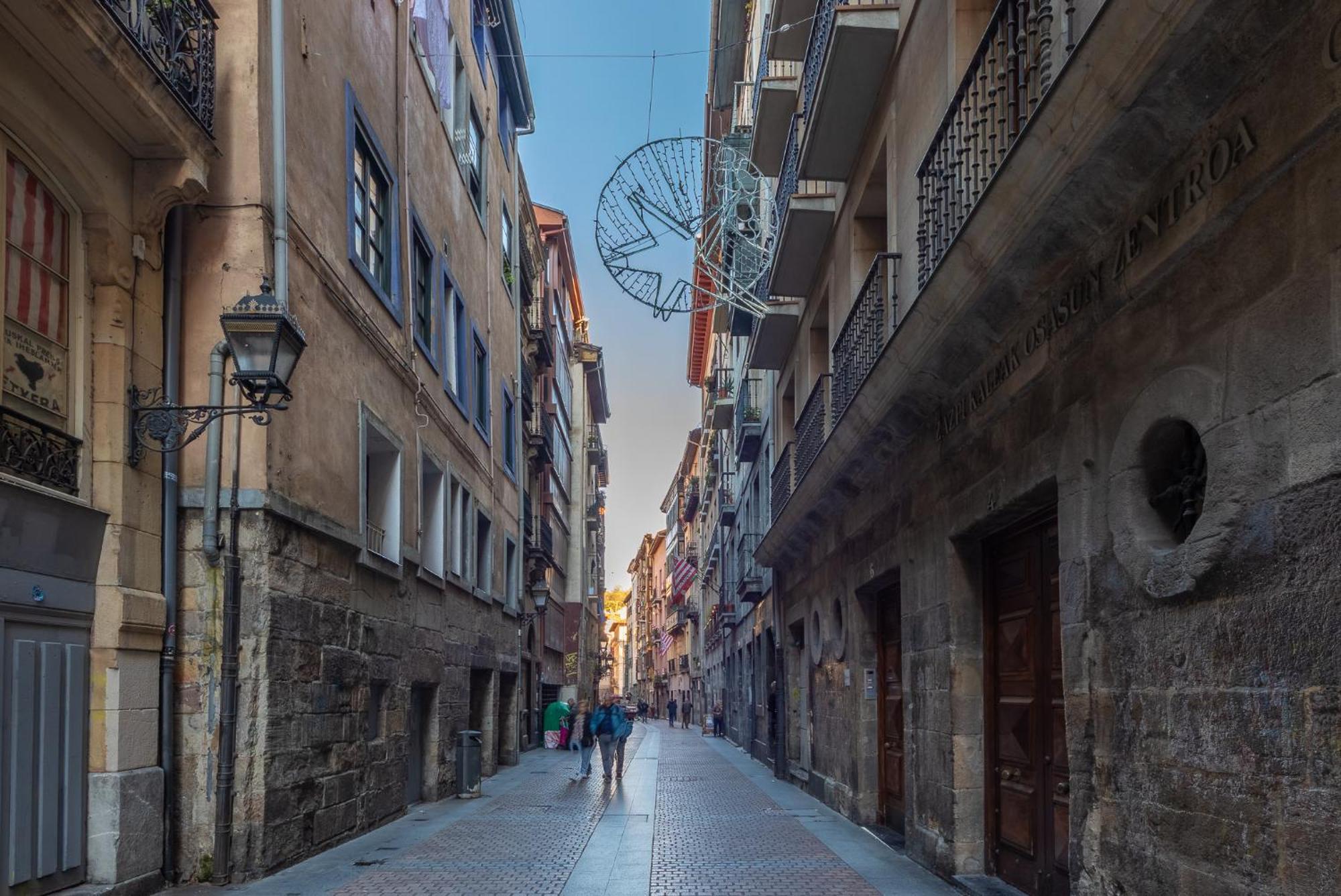 Apartamento Centrico Casco Viejo Bilbao Ngoại thất bức ảnh
