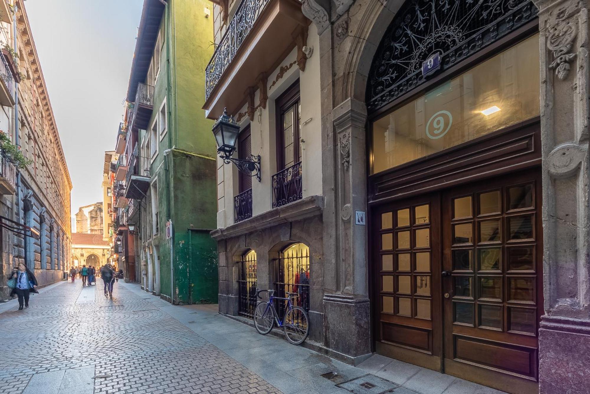 Apartamento Centrico Casco Viejo Bilbao Ngoại thất bức ảnh
